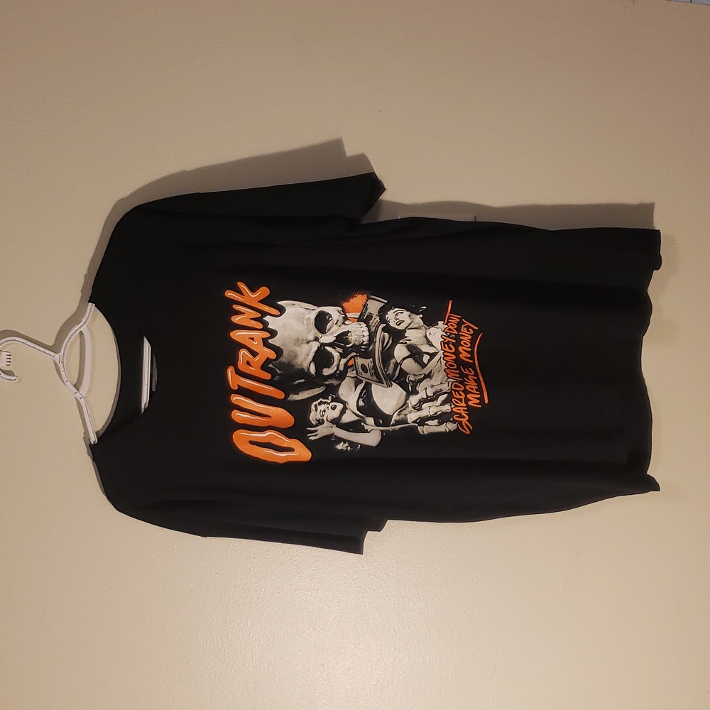 Outrank Graphic Tee